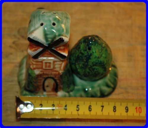 SALT AND PEPPER SET WINDMILL AND BUSH MADE IN JAPAN