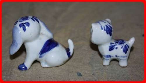 PRINTERS TRAY ITEM :    LOVELY BLUE AND WHITE CAT AND DOG