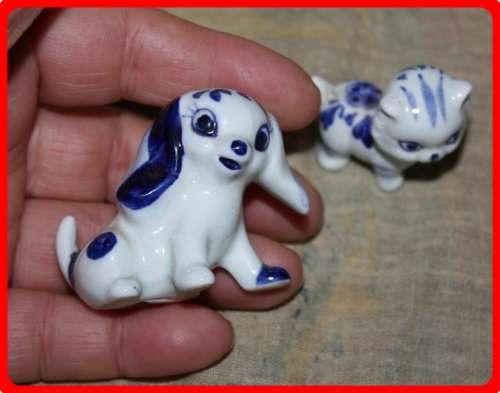 PRINTERS TRAY ITEM :    LOVELY BLUE AND WHITE CAT AND DOG