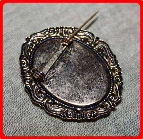 PRETTY CAMEO SILHOUETTE BROOCH REPLICA