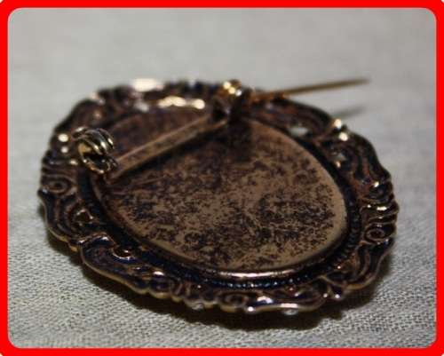 PRETTY CAMEO SILHOUETTE BROOCH REPLICA