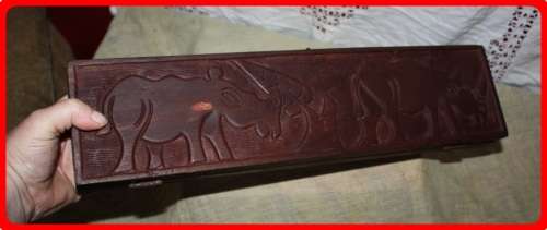BEAUTIFUL VINTAGE MANCALA BOARD GAME HAND CARVED WITH RHINO ELEPHANT AND GIRAFFE