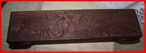 BEAUTIFUL VINTAGE MANCALA BOARD GAME HAND CARVED WITH RHINO ELEPHANT AND GIRAFFE