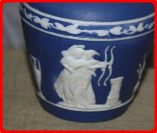 VASE BLUE AND WHITE IN STYLE OF WEDGEWOOD