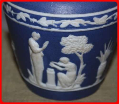 VASE BLUE AND WHITE IN STYLE OF WEDGEWOOD