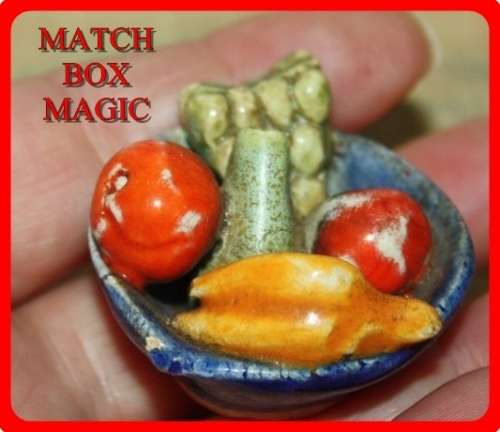 MINIATURE POTTERY FRUIT BOWL