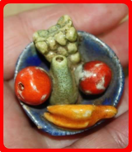MINIATURE POTTERY FRUIT BOWL