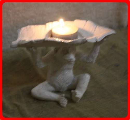FUN ITEM MONKEY SHELTERING UNDER A BANANA LEAF TEALIGHT CANDLE HOLDER