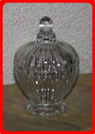 SCALLOP SIDED CLEAR GLASS LIDDED JAM JAR OR SUGAR BOWL PRETTY ITEM