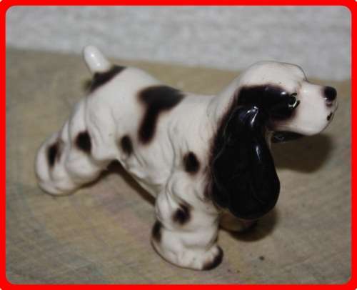 VINTAGE BLACK AND WHITE SPANIEL DOG
