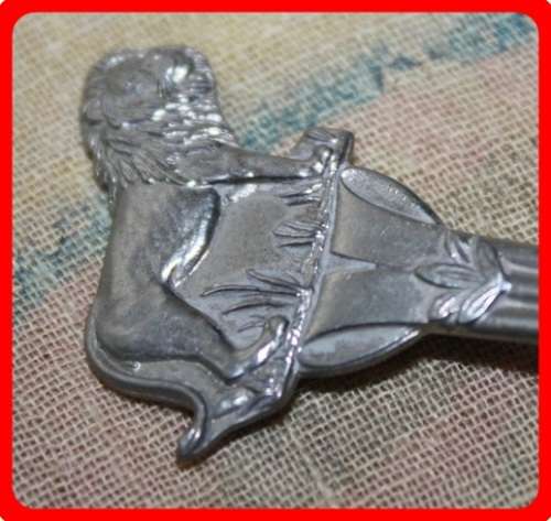 VINTAGE KRUGERPARK WILDTUIN SOUVENIR TEASPOON EPNS TOPPED WITH A LION