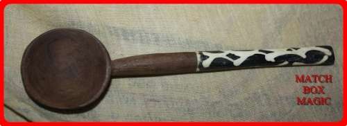 DECORATIVE WOODEN SPOON BLACK AND WHITE HANDLE