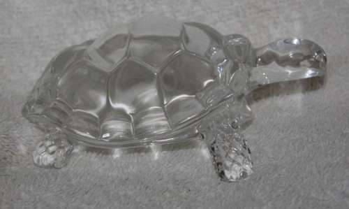 LOVELY GLASS TORTOISE PERFECT FOR THE COLLECTOR