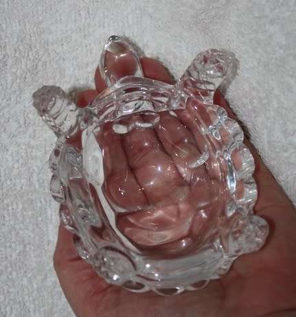 LOVELY GLASS TORTOISE PERFECT FOR THE COLLECTOR