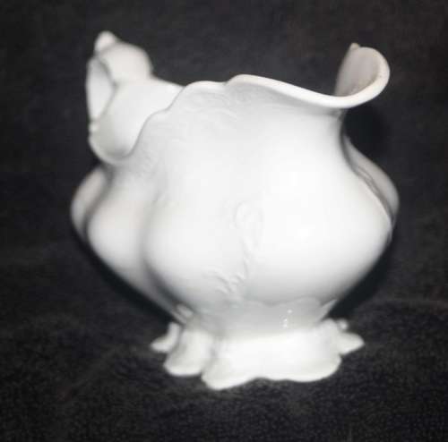 JOHNSON BROS ENGLAND GRAVY BOAT WHITE ( D) VINTAGE