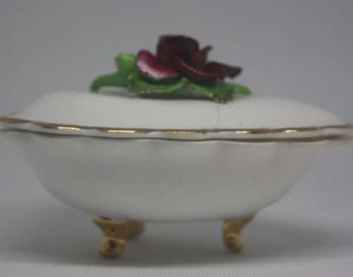 BEST BONE DENTON CHINA ENGLAND FOOTED TRINKET DISH WHITE BACKGROUND GOLD GILDING WITH RAISED ROSE (D