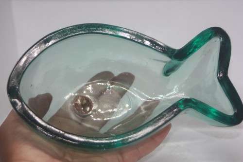 HEAVY GREEN GLASS BOWL FISH SHAPE PERFECT FOR SEASHELLS OR A TEALIGHT CANDLE (D)