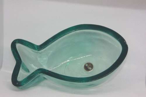 HEAVY GREEN GLASS BOWL FISH SHAPE PERFECT FOR SEASHELLS OR A TEALIGHT CANDLE (D)