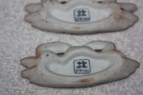 CHOP STICK RESTS FOUR FUN CRABS