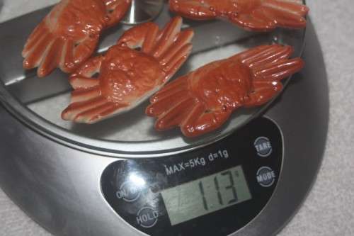 CHOP STICK RESTS FOUR FUN CRABS