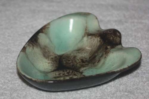 ASHTRAY  VARIEGATED GLAZE NUMBERED UNDERNEATH VINTAGE