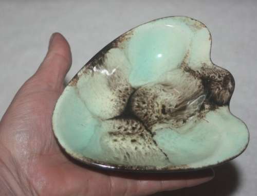 ASHTRAY  VARIEGATED GLAZE NUMBERED UNDERNEATH VINTAGE