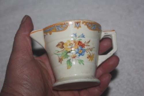 GRINDLEY ENGLAND   VINTAGE MILK JUG FLORAL PATTERN