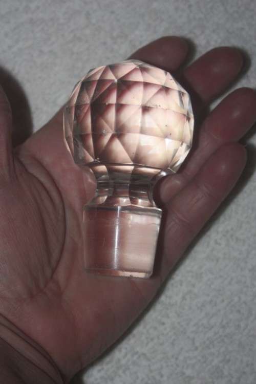 CRYSTAL BOTTLE STOPPER GOOD CONDITION