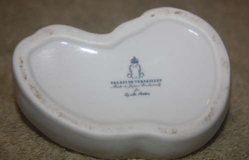 ELIZABETH ARDEN  CAT TRINKET DISH COLLECTABLE MADE IN JAPAN