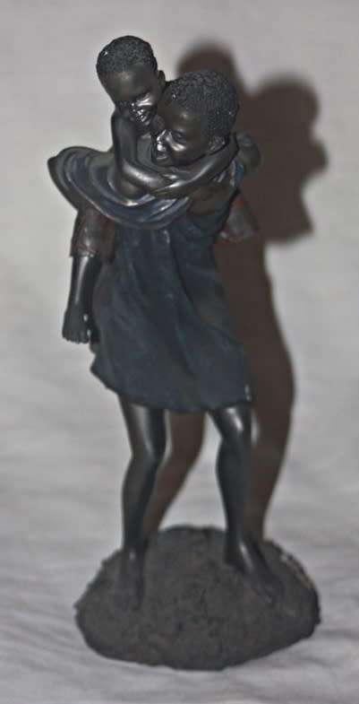 MAASAI KWACHU A TIME TO PLAY STATUE 2006 (D) LABEL UNDERNEATH