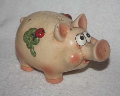 CUTE PIG PIGGY BANK WITH LADY BUG DETAIL