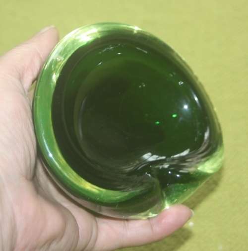 GREEN MURANO GLASS ASHTRAY