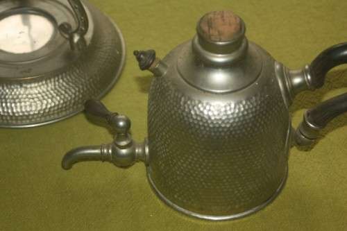 DECORATIVE ITEM VINTAGE COFFEE PERCOLATOR   ON STAND (D)