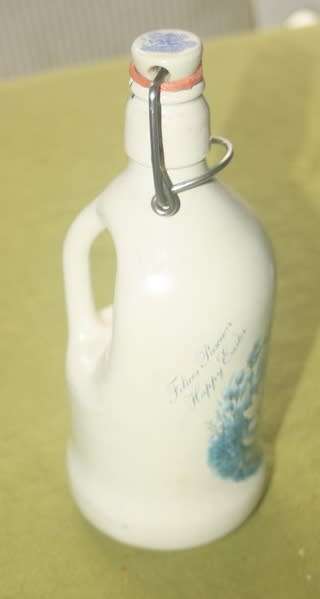 DECORATIVE BOTTLE  EASTER BUNNY AND NEST DECAL