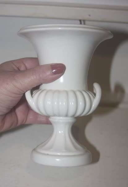 BESWICK ENGLAND URN VASE LOVELY FOR ROSES