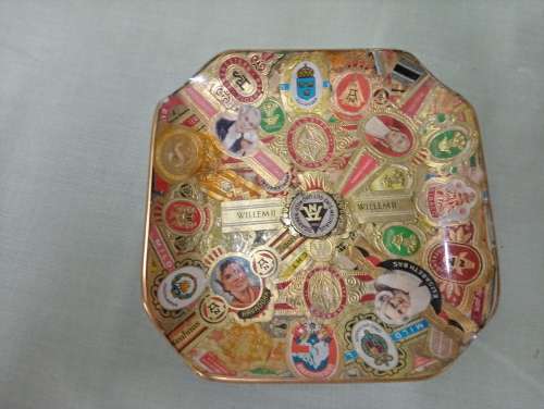 Unusual glass cigar rest with cigar labels decal. Perfect man cave item