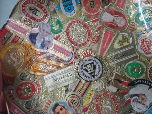 Unusual glass cigar rest with cigar labels decal. Perfect man cave item