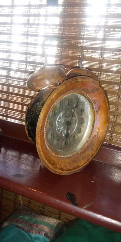 Very large vintage double Bell alarm clock with great overall patina. Not in working order