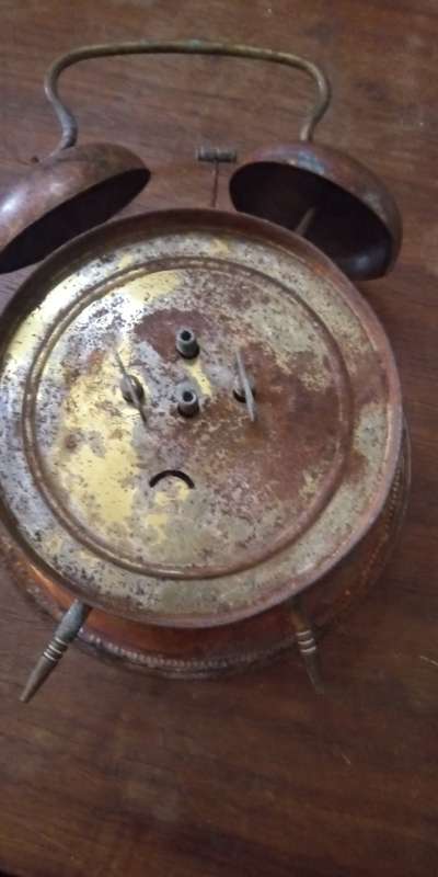 Very large vintage double Bell alarm clock with great overall patina. Not in working order