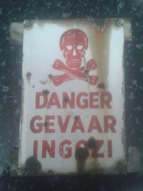 OLD ENAMEL DANGER SIGN (300MM x 200MM)