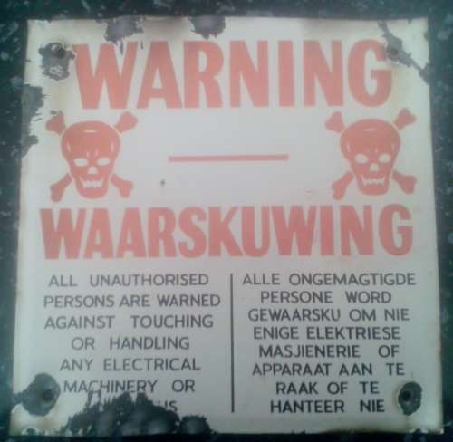 OLD ENAMEL WARNING SIGN (30.5CM x 30.5CM)