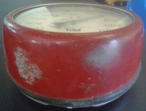 VINTAGE RED PCL TYRE PRESSURE GAUGE MADE IN ENGLAND