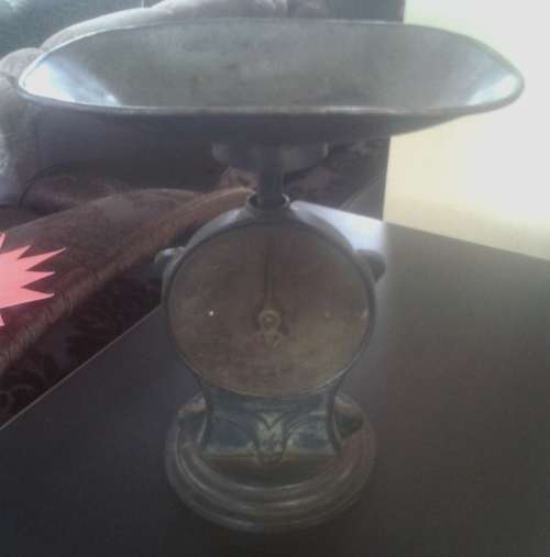 VINTAGE SALTERS IMPROVED FAMILY SCALE NO.60 IN GOOD CONDITION