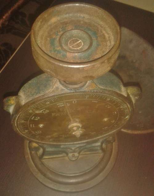 VINTAGE SALTERS IMPROVED FAMILY SCALE NO.60 IN GOOD CONDITION