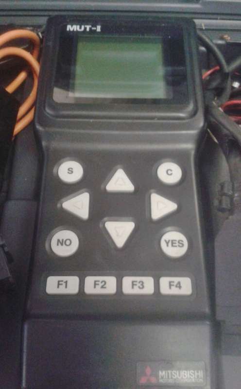 MITSUBISHI MUT 2 II DIAGNOSTIC SCAN TOOL KIT (UNTESTED)
