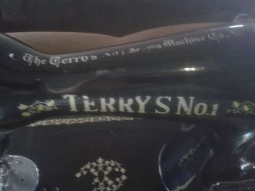 VINTAGE TERRY'S NO1 HAND TURNED SEWING MACHINE