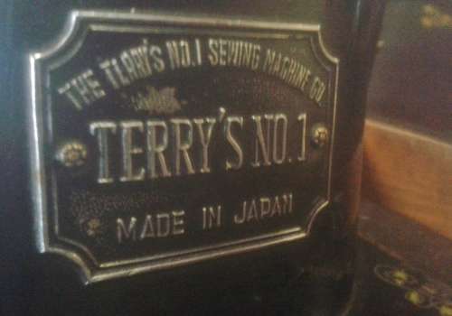VINTAGE TERRY'S NO1 HAND TURNED SEWING MACHINE