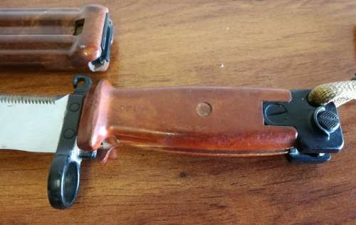 UNKNOWN BAYONET WITH SCABBARD