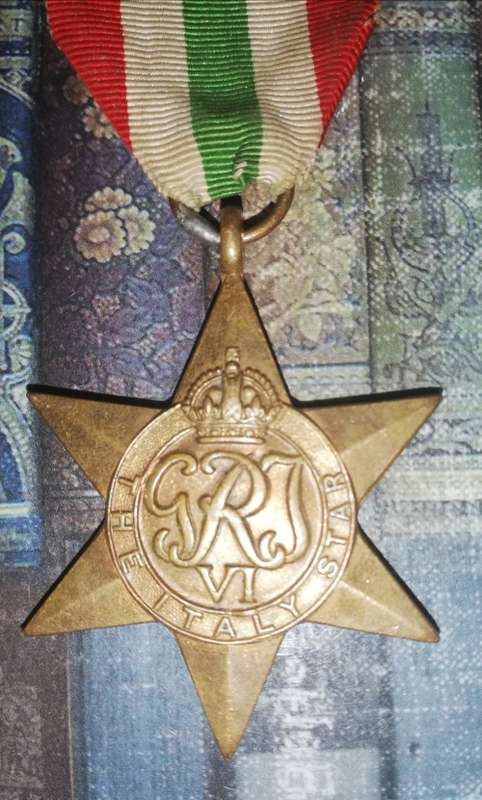 2 X WORLD WAR TWO MEDALS ONE ITALY STAR AND ONE 1939-1945 STAR