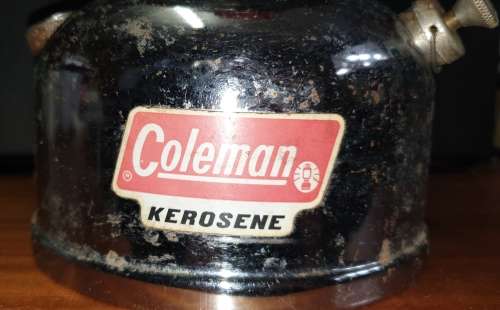 VINTAGE COLEMAN LAMP FROM 12 OF 1976 MODEL 231